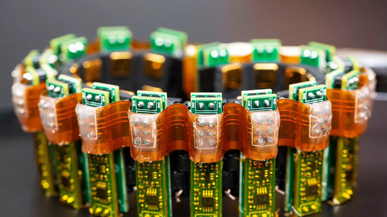 Controllare il computer col pensiero? Si può, grazie a questo braccialetto