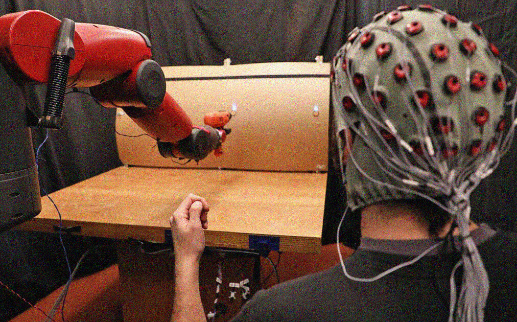 MIT controllo robot con la mente
