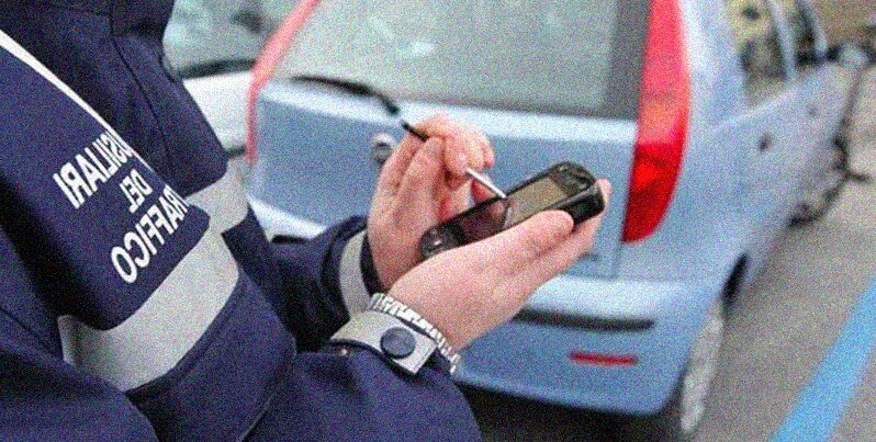 A Milano le strisce blu diventano smart con i tagliandi digitali