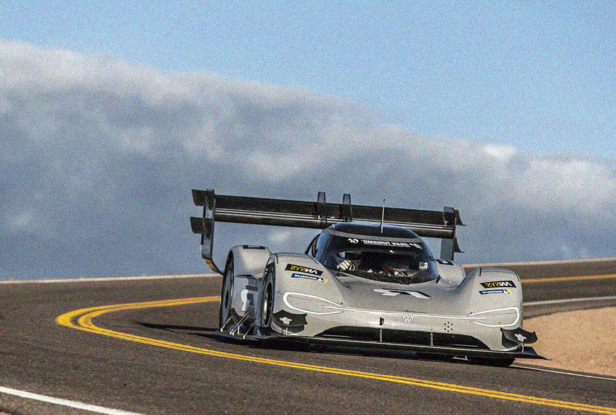 La Volkswagen I.D.R. elettrica ha battuto il record mondiale Pikes Peak