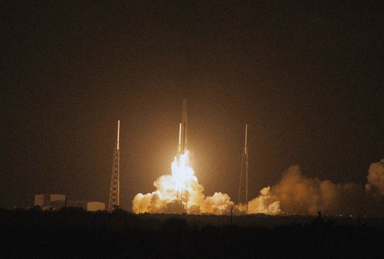 LA NASA fra l'accordo con gli Emirati Arabi Uniti e le straordinarie foto di Titano