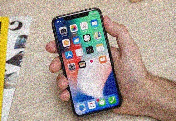 iPhone Xs display OLED