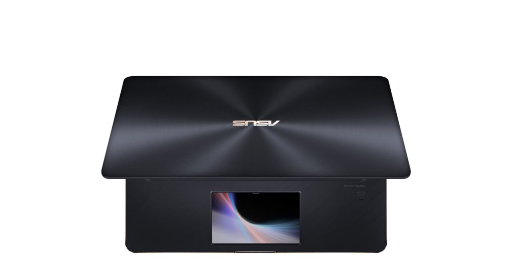 ASUS ZenBook Pro 15 UX580 con ScreenPad disponibile in Italia a 2.699 euro 2