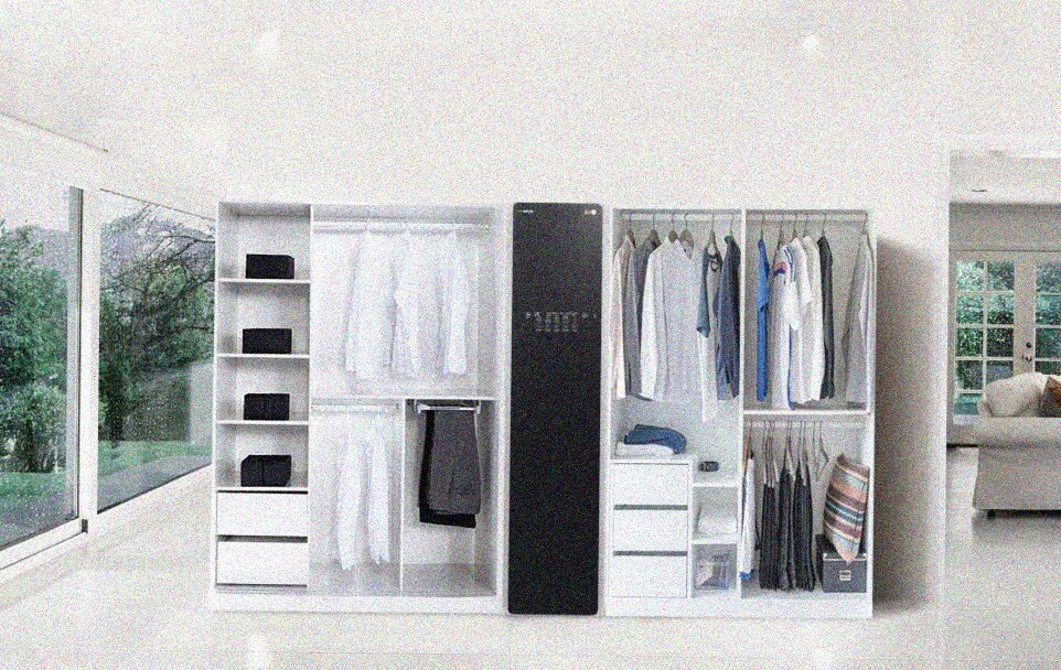 LG propone uno Smart Mirror e l'intelligenza artificiale per una migliore cura dell'abbigliamento
