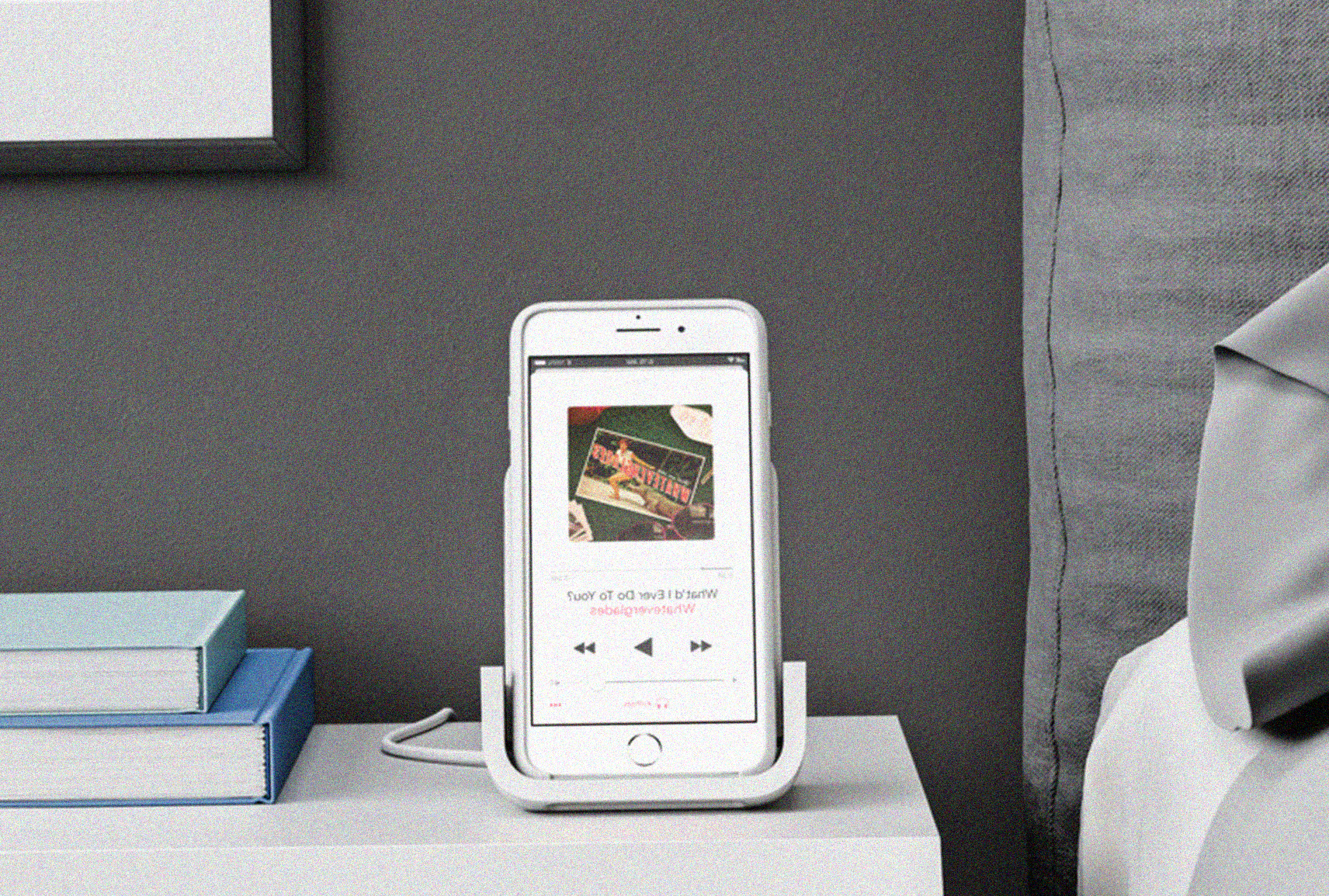 Logitech Powered Wireless Charging Stand ricarica wireless iPhone X