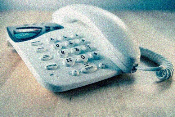 La Francia dice addio al telefono tradizionale. Dal 15 novembre solo VoIP