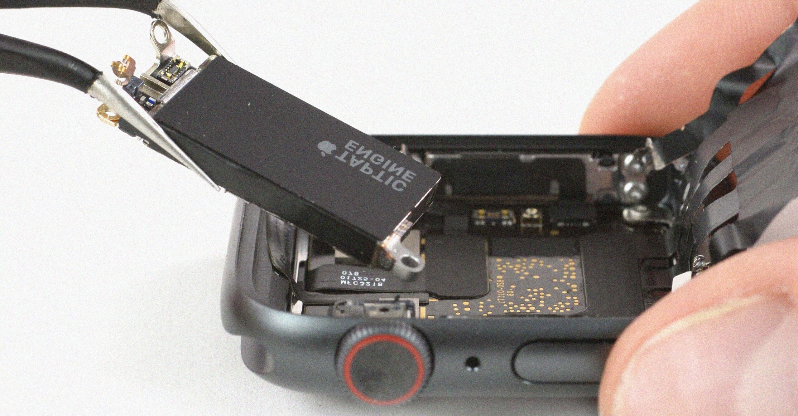 Apple Watch Series 4 teardown