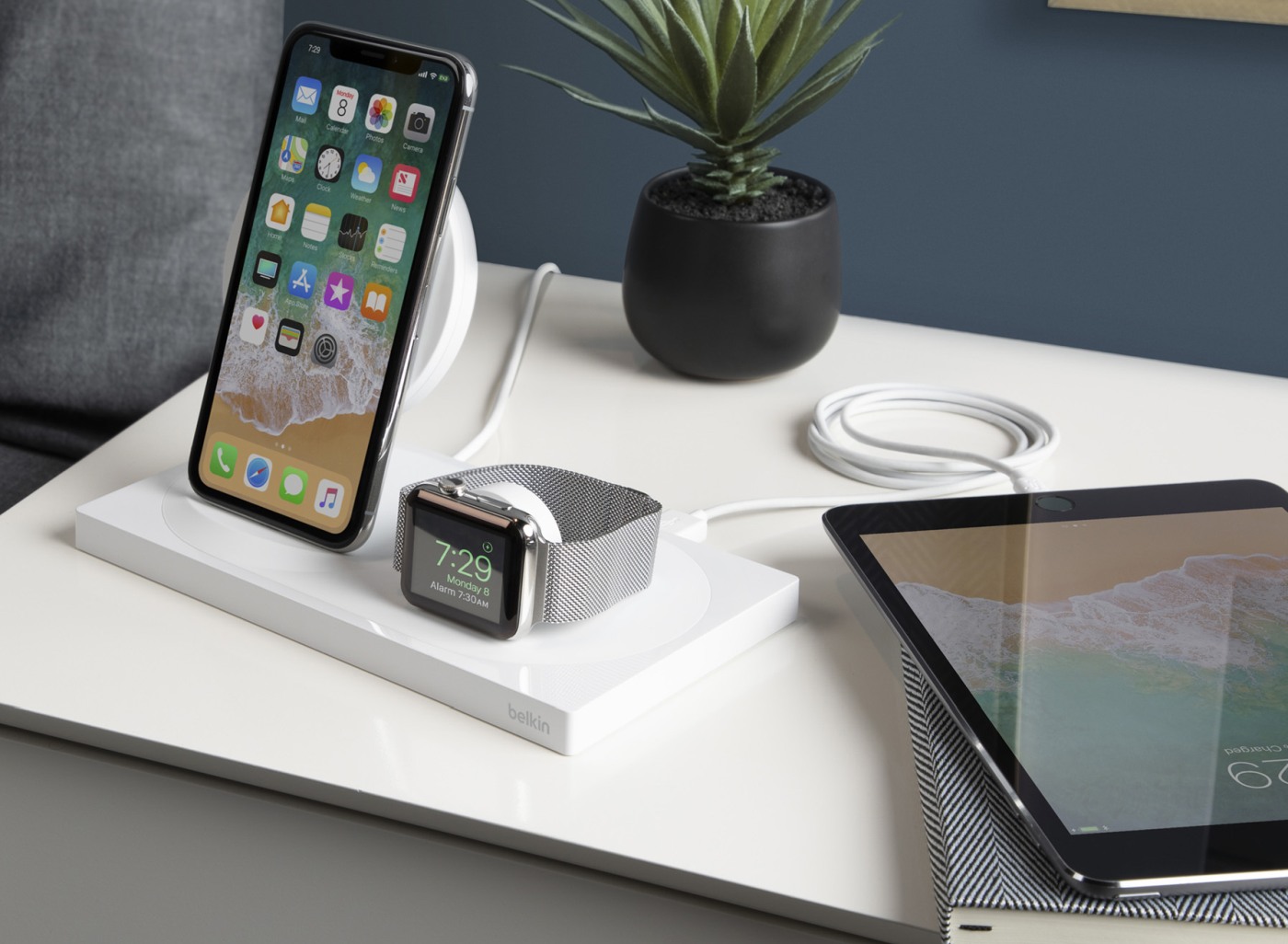 Stanchi di aspettare AirPower? Provate il nuovo Belkin Boost Up