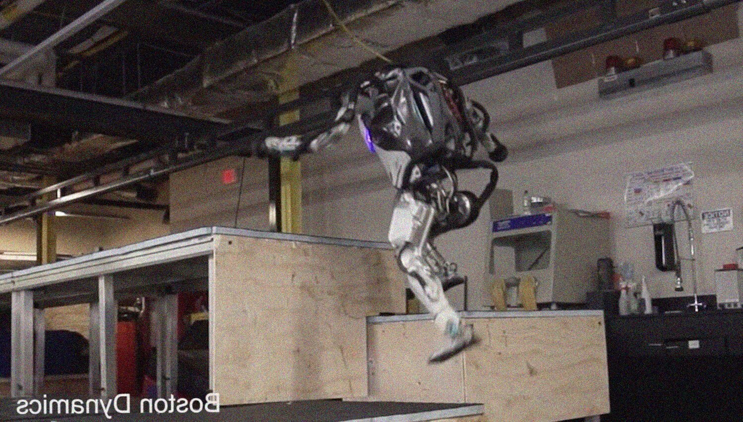 Atlas Boston Dynamics robot Parkour