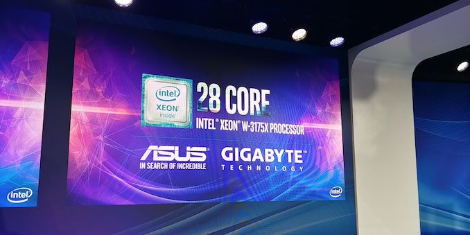 Intel Xeon W-3175X ufficiale: 28 core di pura potenza per la migliore CPU prosumer di sempre 2