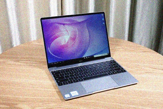 Huawei MateBook 13 ufficiale con maggiore potenza di MacBook Air nonostante le dimensioni inferiori