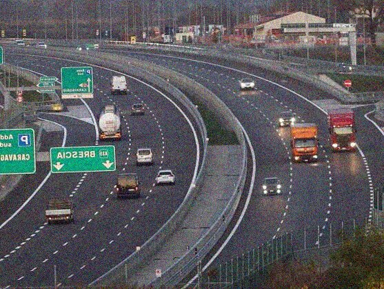 Proposto l'innalzamento del limite di velocità a 150 KM/h in autostrada