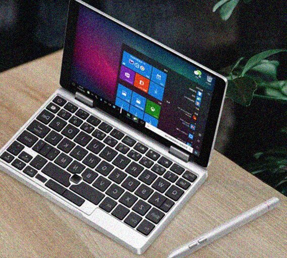 One Mix Yoga 2 Pocket è un 2-in-1 tascabile da 550 euro