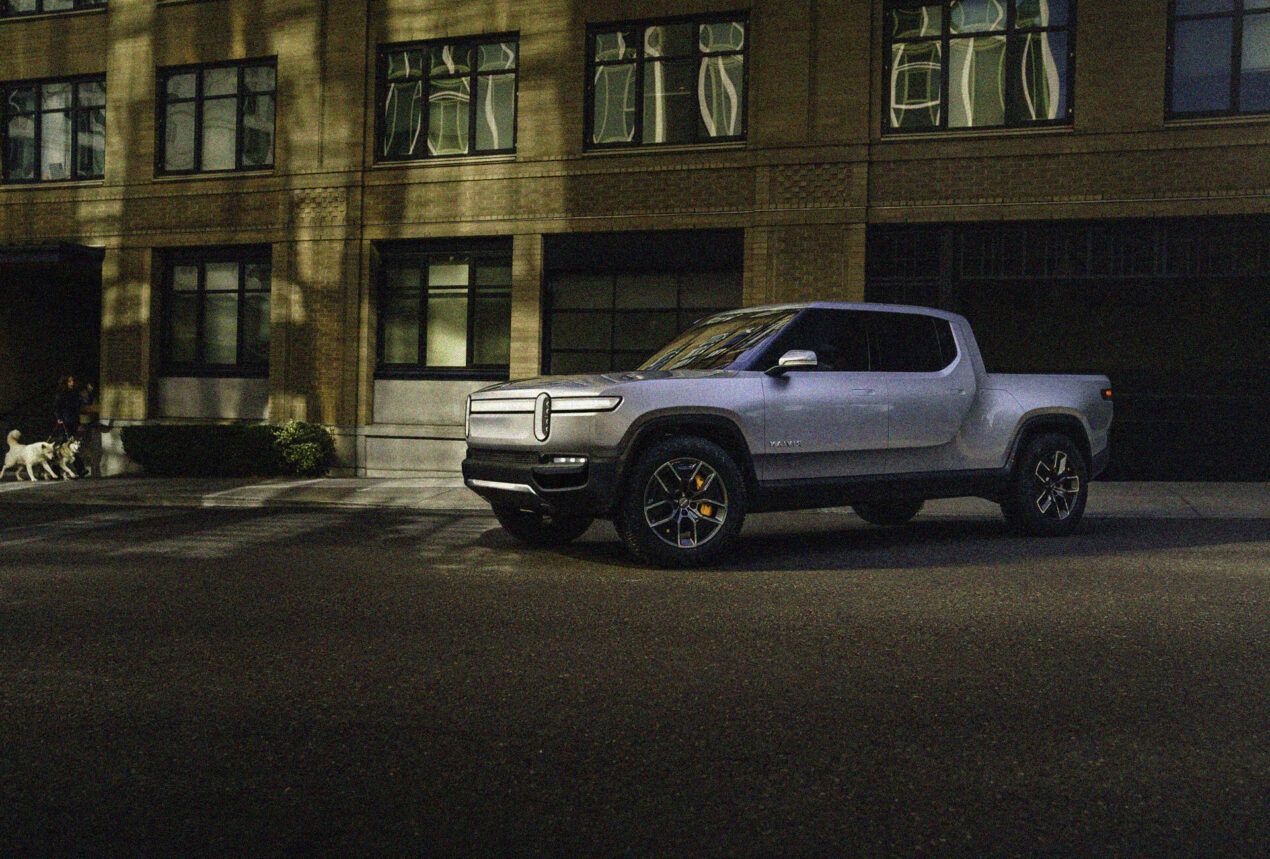 Rivian R1T è un pick-up elettrico da oltre 640 KM di autonomia