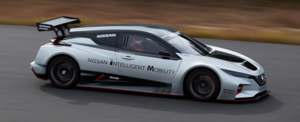 Nissan LEAF anche in versione NISMO RC con doppio motore elettrico 1