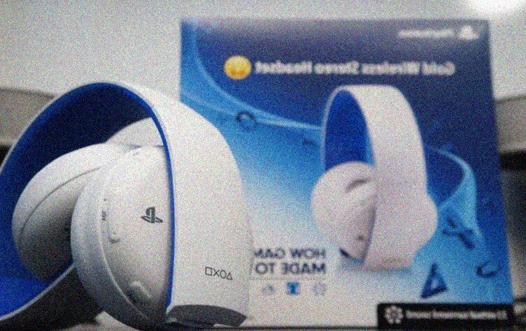 PlayStation Gold Wireless Headset disponibili anche in colorazione bianca
