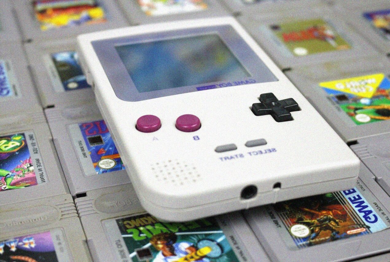 Come trasformare un Game Boy in un controller wireless