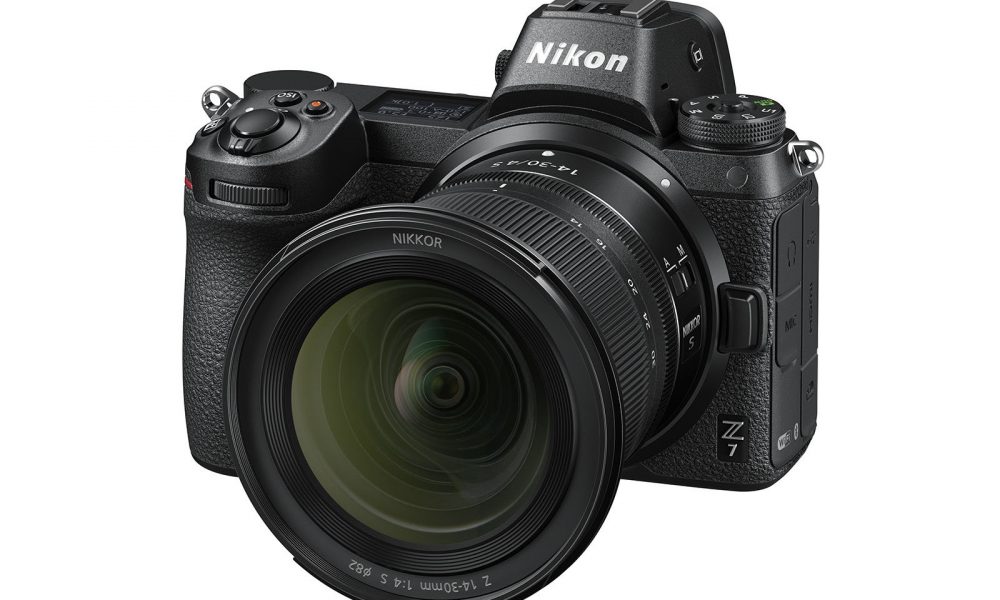 Nikon Z6 obiettivo Nikkor Z 14-30mm