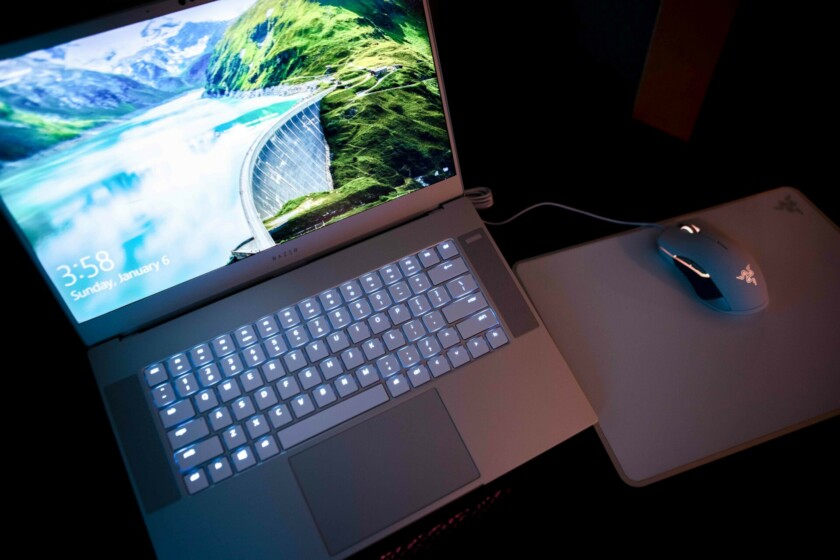 Razer al CES 2019 con Blade 15 Advanced con display AMOLED a 240 Hz 2