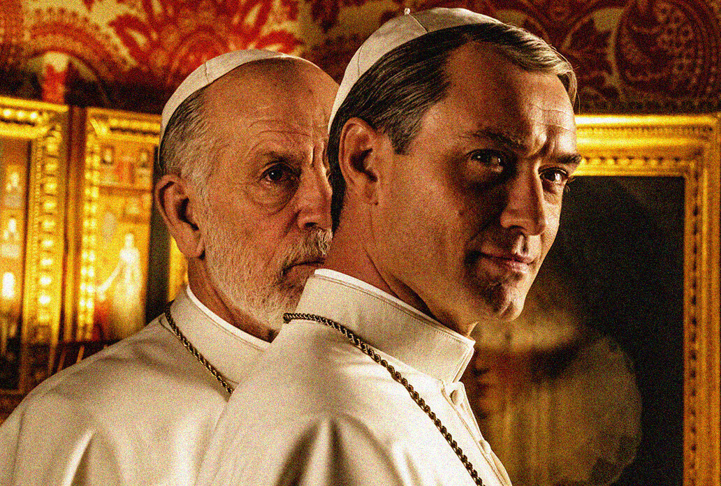The New Pope in produzione, prima foto con Jude Law e John Malkovich