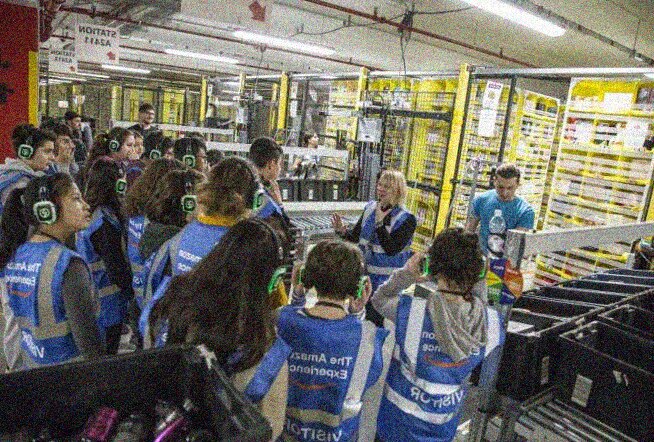 Amazon amplia i tour dei propri magazzini a 2 volte al giorno