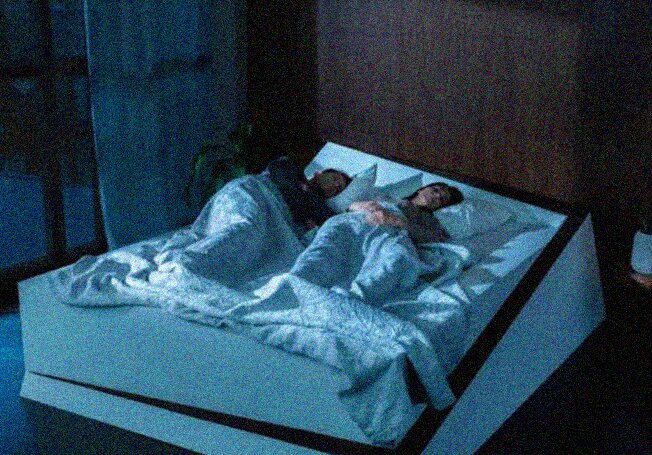 Ford ha annunciato un "letto smart" che fa restare il compagno di letto “nella propria corsia”