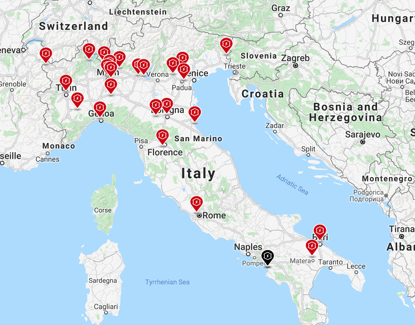 Tesla Model 3 in tour in Italia, ecco date e luoghi per vederla 1