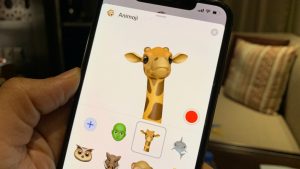 iOS-12.2-beta-2-giraffe-new-animoji 3
