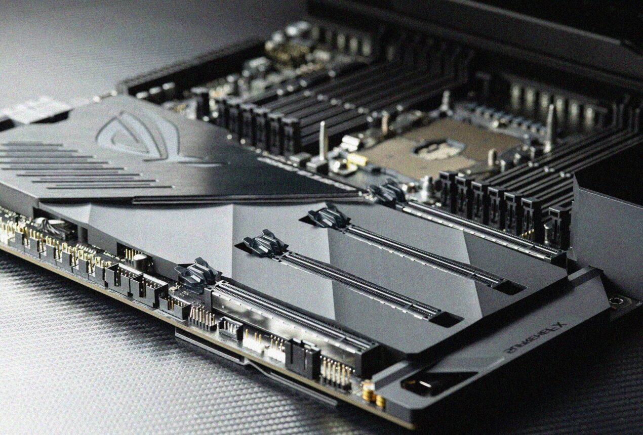 Asus ROG Dominus Extreme è la scheda madre definitiva per chi vuole assemblare un PC da gaming