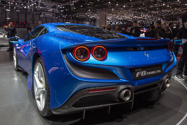 Ferrari F8 Tributo è l'auto pià potente di sempre del cavallino dal costo di 236.000 euro 1