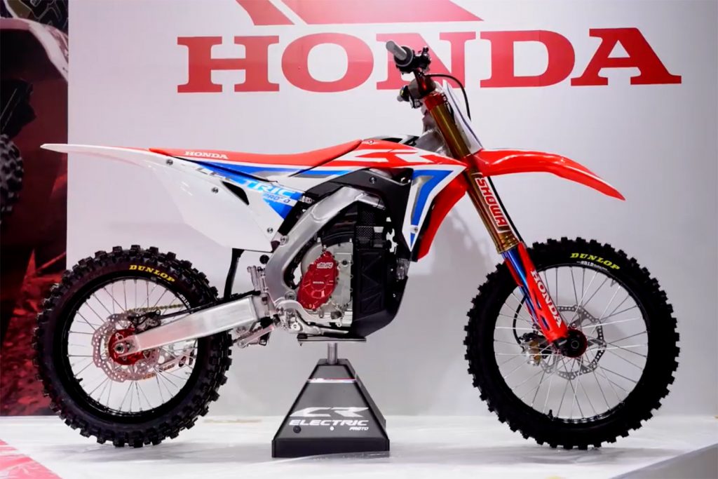 Honda non pensa solo alle auto elettriche ecco le moto CR Electric e