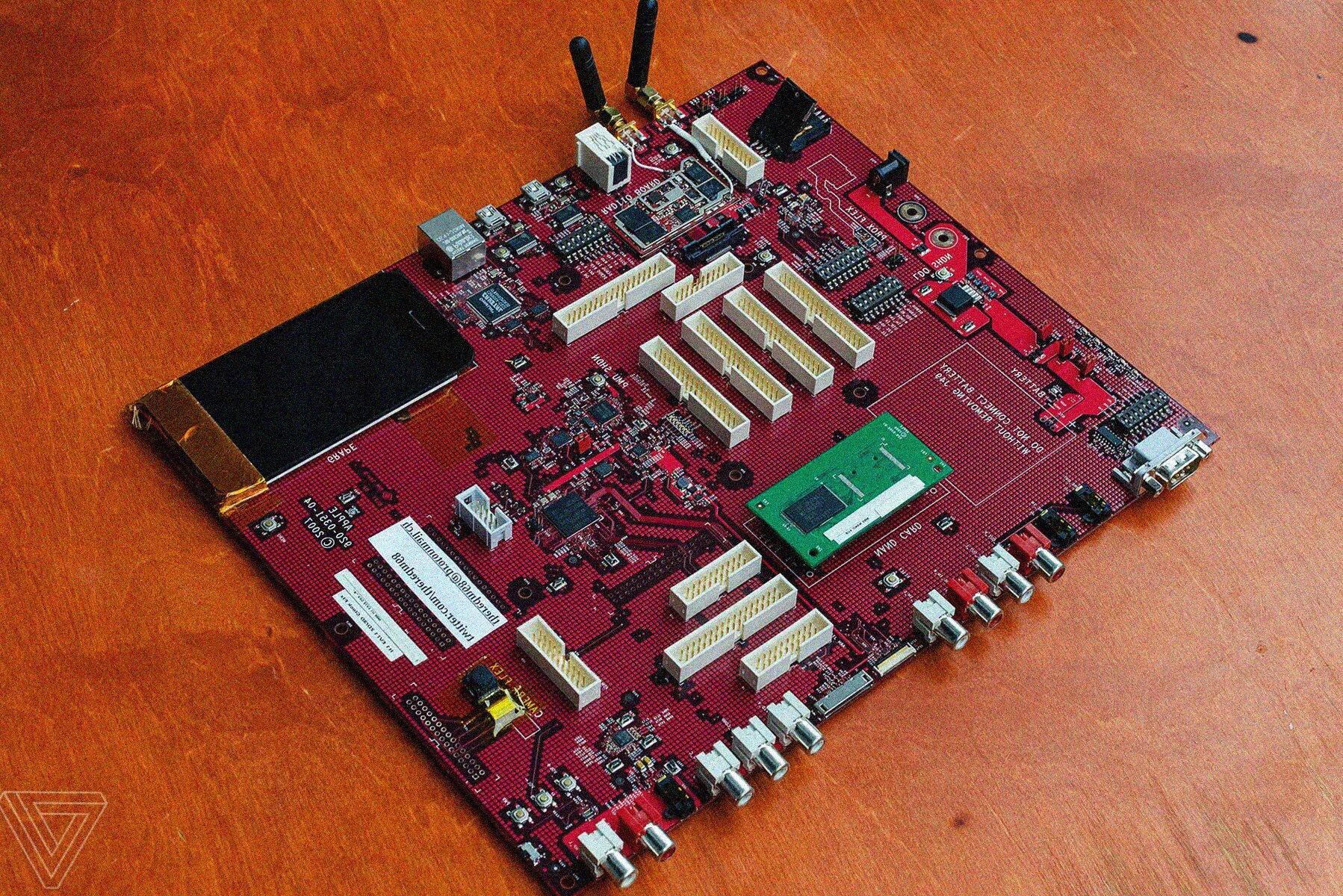 iPhone M68 scheda sviluppo 2007