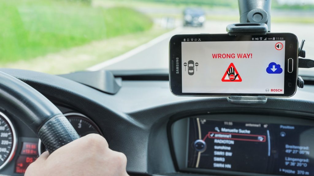 wrong-way driver warning di Bosch