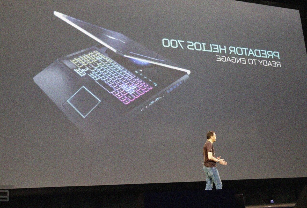 Acer Predator Helios 700 è un laptop da gaming con tastiera scorrevole
