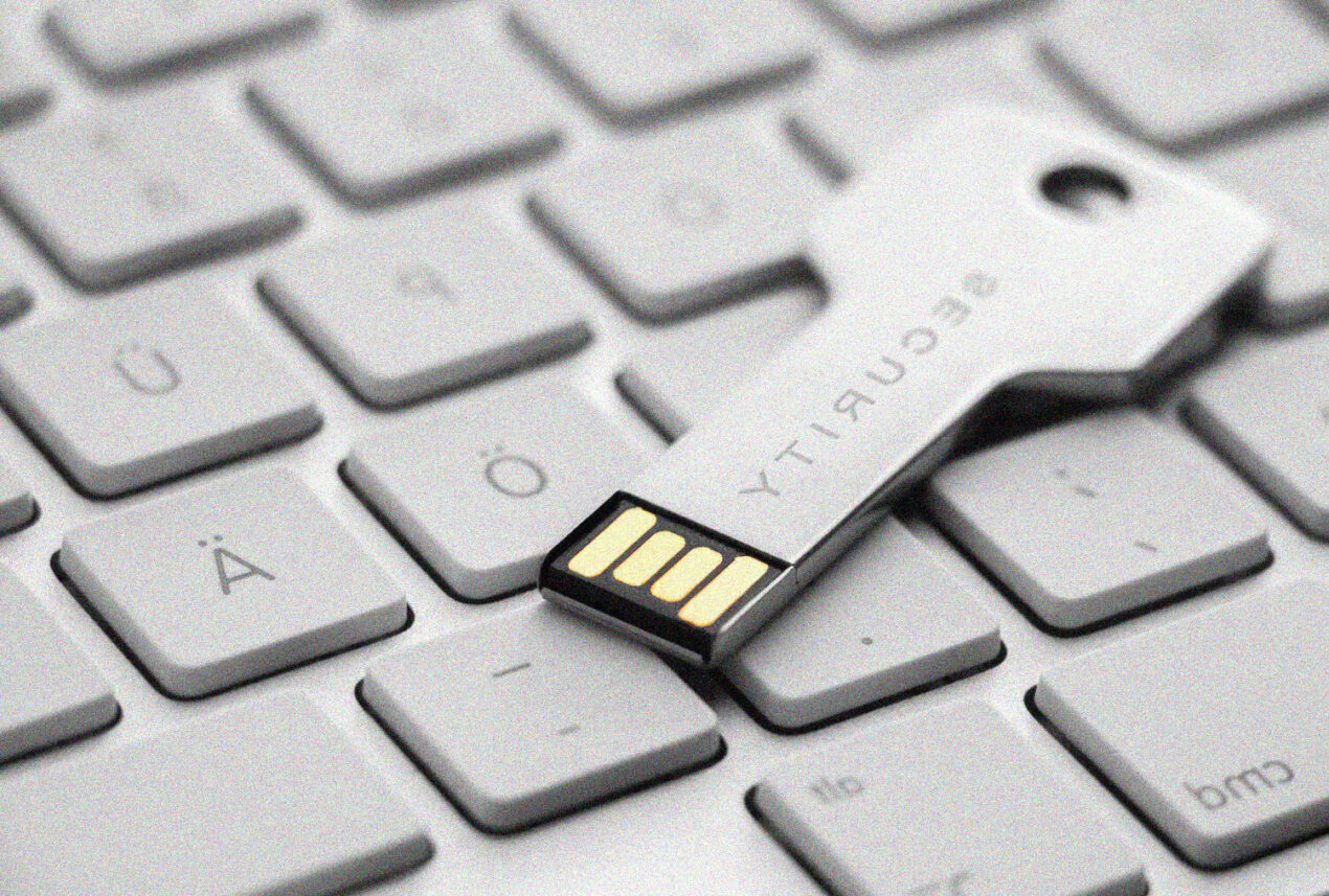 Google abilita il login via chiave 2FA mediante Microsoft Edge e Firefox