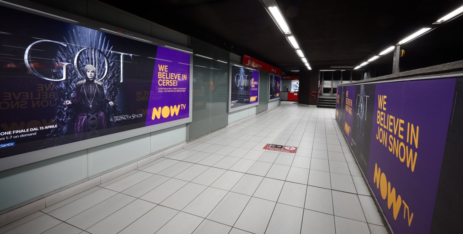 Now TV pubblicizza "Il trono di spade" a tutto spiano a Milano 1