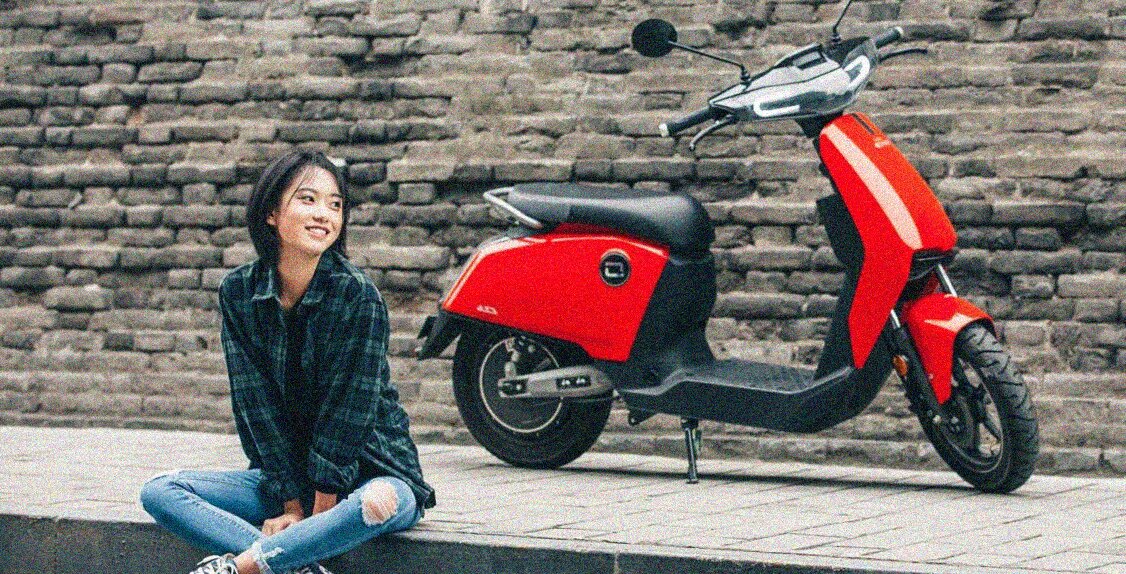Ducati lancia la sua "Vespa Elettrica" con design simile ma cuore sportivo