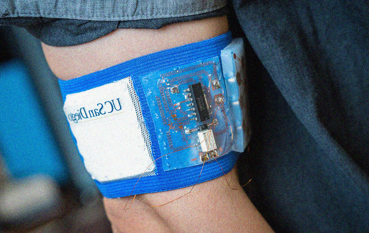 Inventata una fascia flessibile in grado di controllare la temperatura corporea