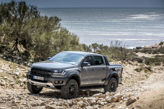 Il pick-up Ford Ranger Raptor in versione Performance arriverà in Europa dalla metà del 2019 2