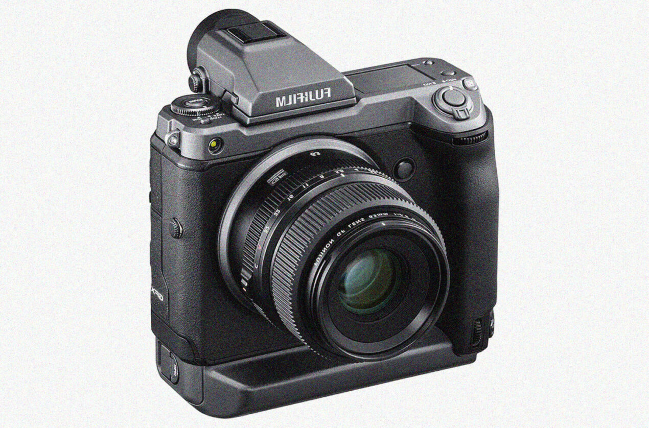 Fujifilm GFX100 è una super mirrorless da 102 Mpixel in arrivo il 27 giugno