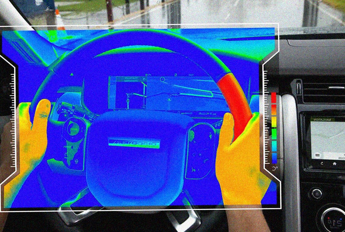 Land Rover pensa a un volante che si riscalda per tenere concentrati i guidatori