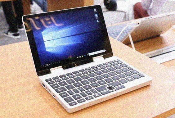 Il mini PC Topjoy Falcon 2 con display da 8 pollici avrà una CPU Intel Amber Lake-Y