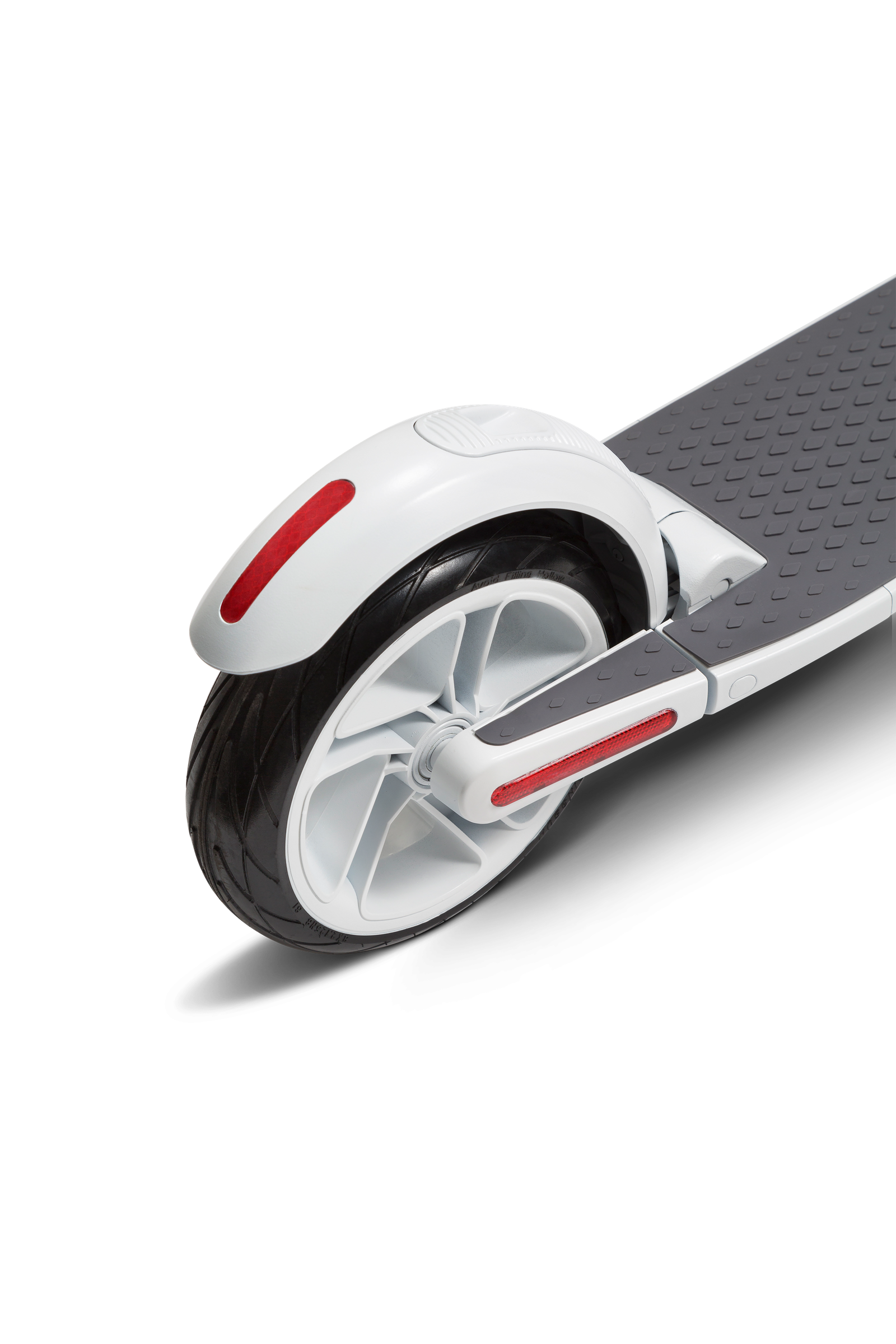 Date il benvenuto a Unicorn, monopattino elettrico da 300W con integrazione Tile 2