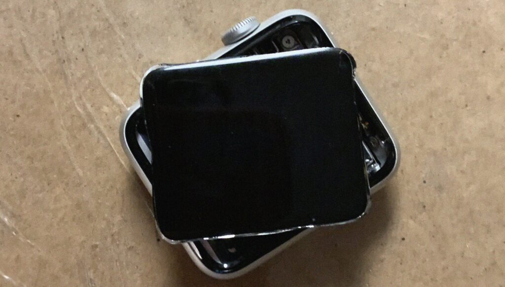 Apple Watch riparazione gratuita del display