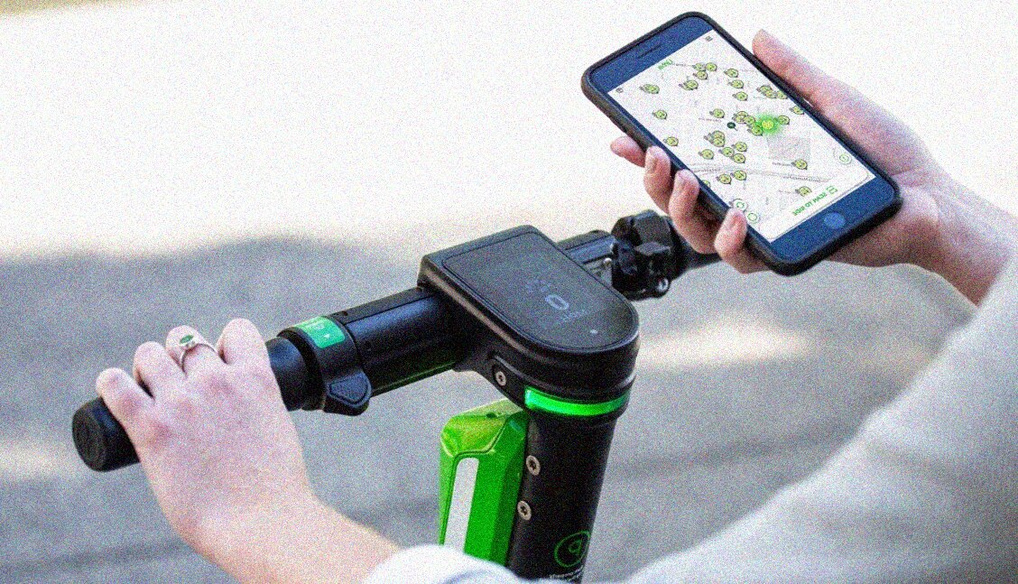 Google Maps ora mostra anche i monopattini e le e-bike di Lime