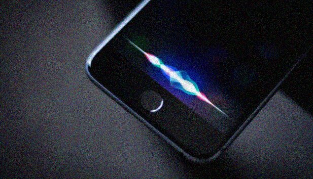 Apple accusata di violare la privacy degli utenti attraverso Siri