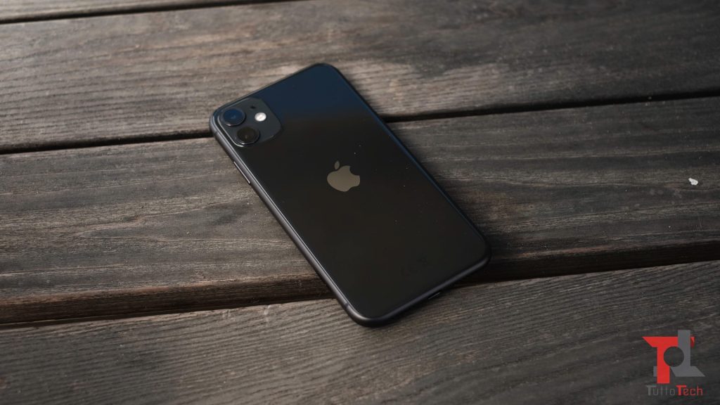 Recensione iPhone 11: non sarà "Pro" ma è il best buy di quest'anno 3