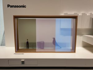 La TV OLED trasparente sarà il futuro? Panasonic ci scommette col nuovo concept (video) 3