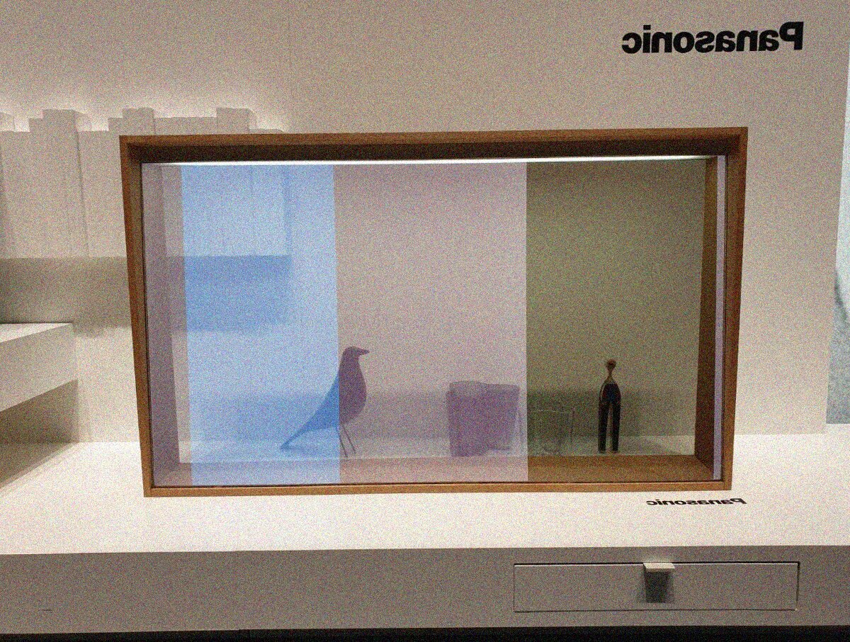 La TV OLED trasparente sarà il futuro? Panasonic ci scommette col nuovo concept (video)