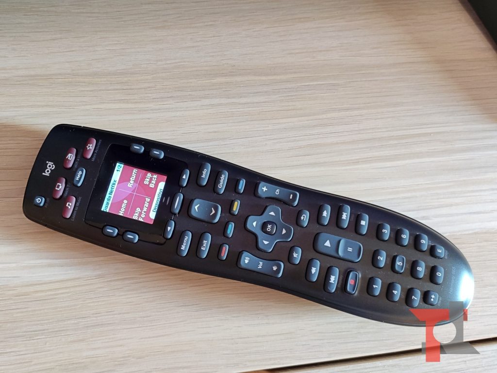 Recensione Logitech Harmony 665, un telecomando per controllarli tutti 4